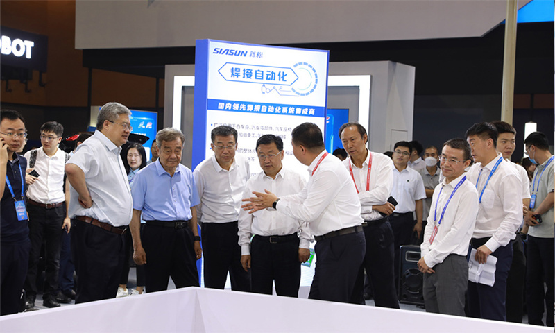 1688823604949982 辅导参观(1).jpg
