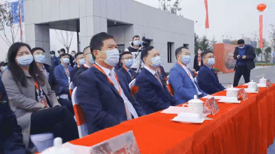 1636610412969142.gif jinnianhui金年会公司副总裁、智能设备BG总裁刘子军出席中远海运智能产线启动典礼.gif