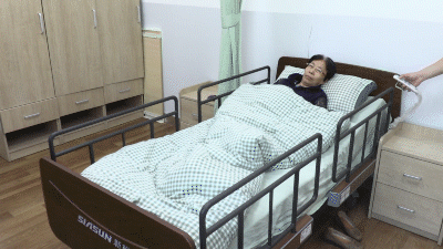 1623303950541739.gif jinnianhui金年会多职能电动护理床搭配智能生体特点监测仪.gif