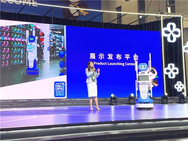 携手迪卡侬&mdash;&mdash;中国首台零售业RFID盘点机械人&ldquo;正式入职&rdquo;
